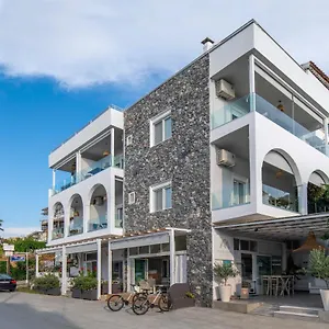 Aparthotel Maria, Toroni